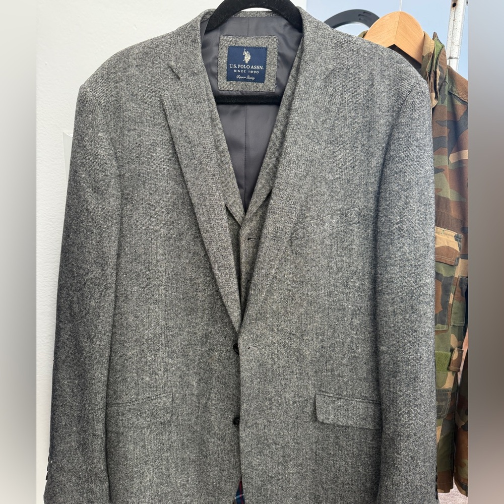 U.S. Polo Assn. Grey herringbone tweed sport jacket with matching vest